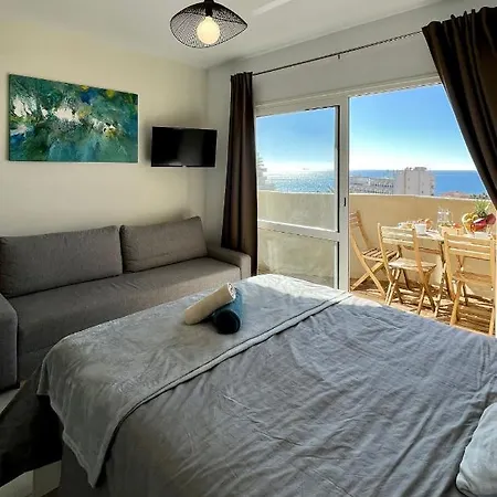 Benalbeach Vistas Al Mar * 贝纳尔马德纳